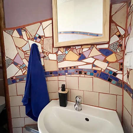 بيت شباب شباب هومبلانيت لبسيا