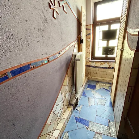 شباب هومبلانيت