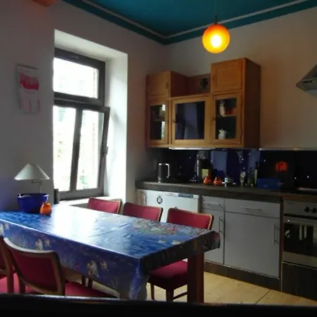 شباب هومبلانيت *