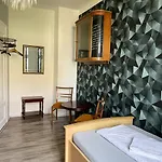 אכסניה Homeplanet