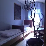 Homeplanet אכסניה