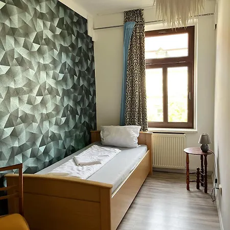 旅馆 地球家园旅舍 *