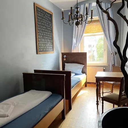 Homeplanet Hostal