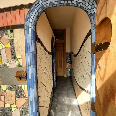 Homeplanet Hostal *
