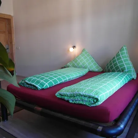 Hostal Homeplanet *