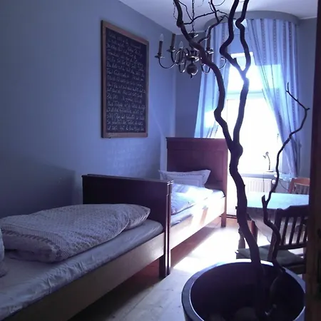 Homeplanet Hostal